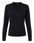 Women's New Classics V-Neck Sweater | DG445W