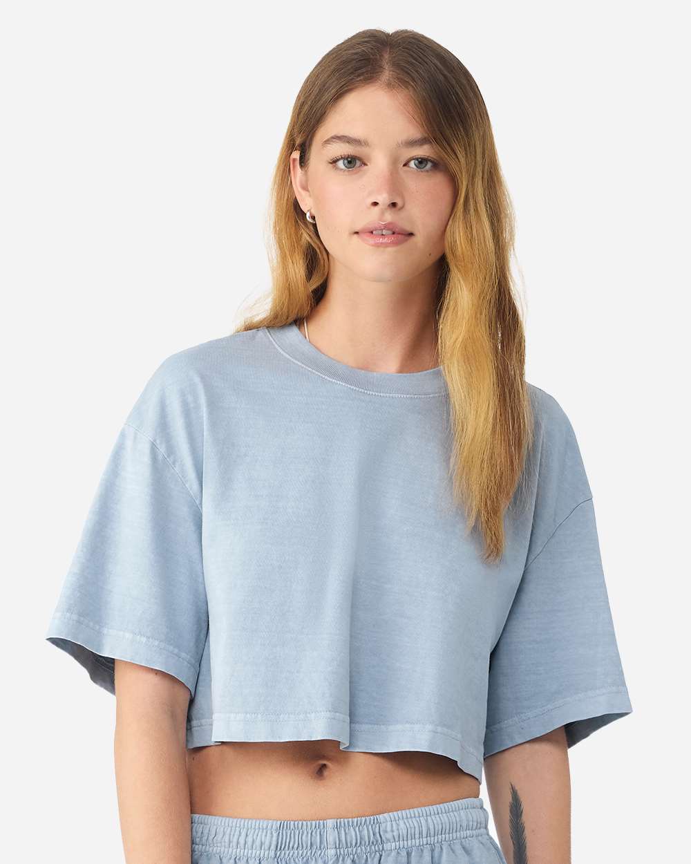 Women's Garment-Dyed Cropped Tee | 6882GD