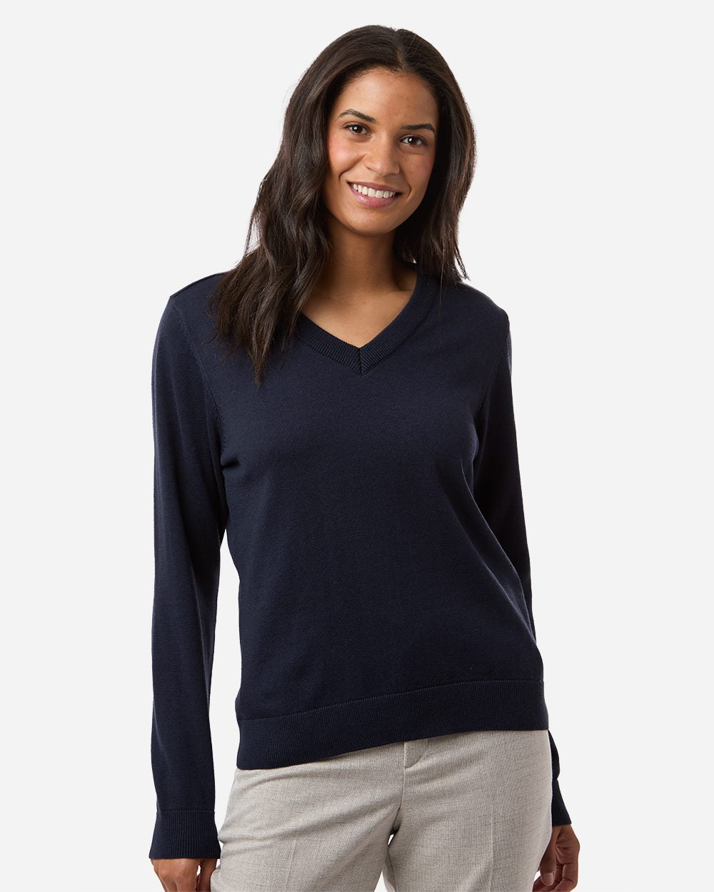 Women's New Classics V-Neck Sweater | DG445W