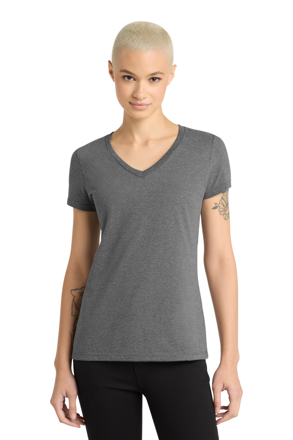 Playera cuello en V Perfect Weight ® para mujer - 4.3 oz | District DM1170L