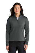 The North Face NF0A8FQK Women's Aim 1/4-Zip Fleece